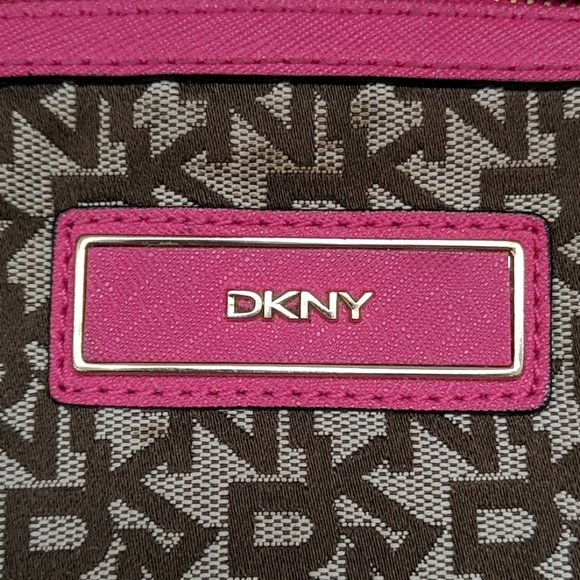 Purse by DKNY - Picture 4 of 7